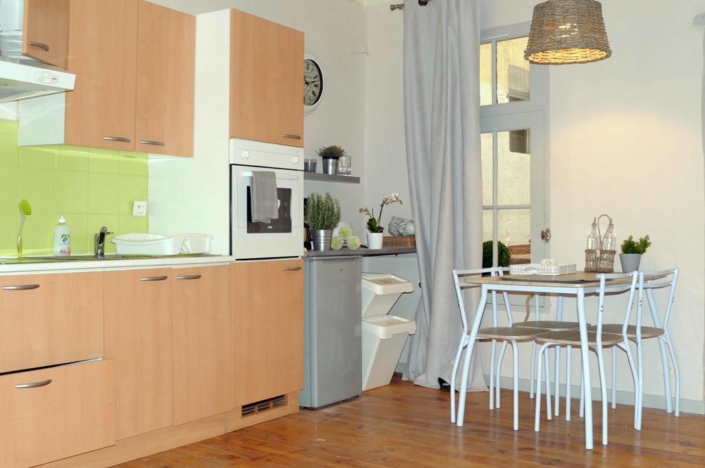 Lou Magnan Apartamento LʼIsle-sur-la-Sorgue Quarto foto